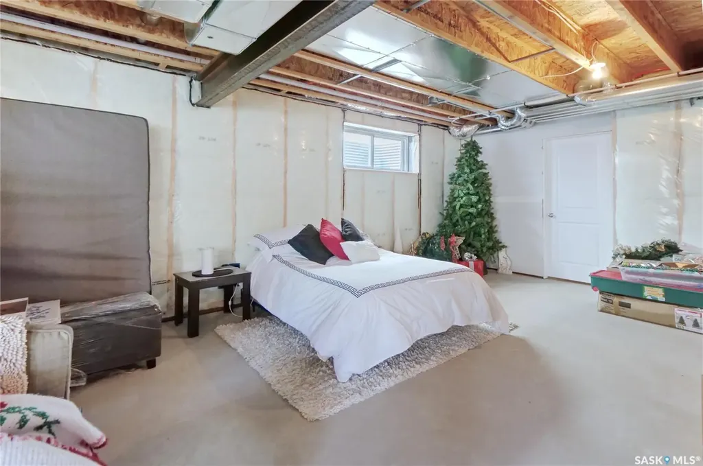 1015 Bradley Street Moose Jaw SK S6H 5Y4