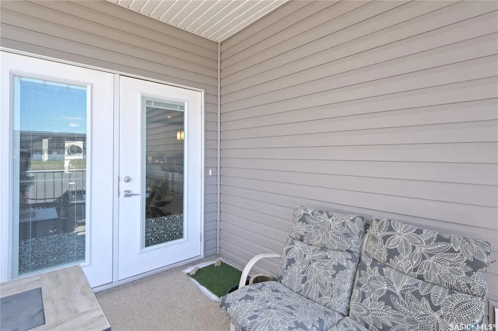 1015 Bradley Street Moose Jaw SK S6H 5Y4
