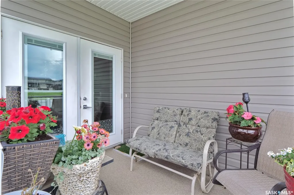 1015 Bradley Street Moose Jaw SK S6H 5Y4