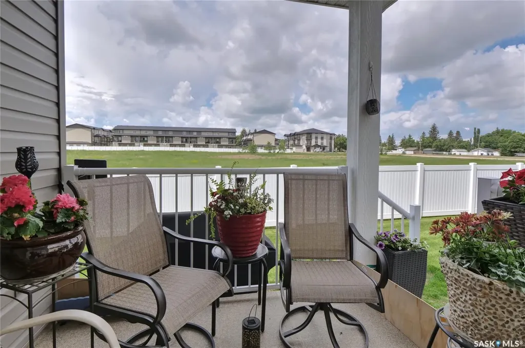 1015 Bradley Street Moose Jaw SK S6H 5Y4