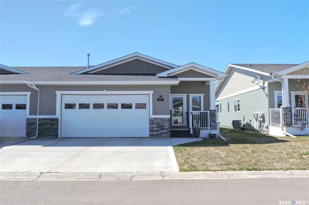 1015 Bradley Street Moose Jaw SK S6H 5Y4
