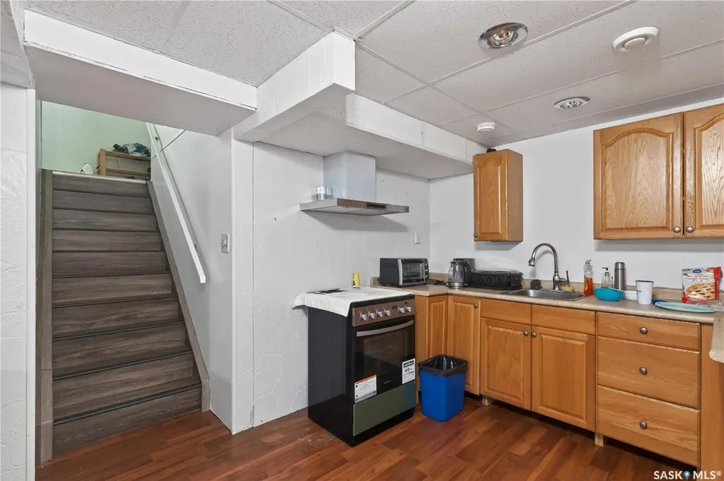 1329 Rupert Street Regina SK S4N 1V6