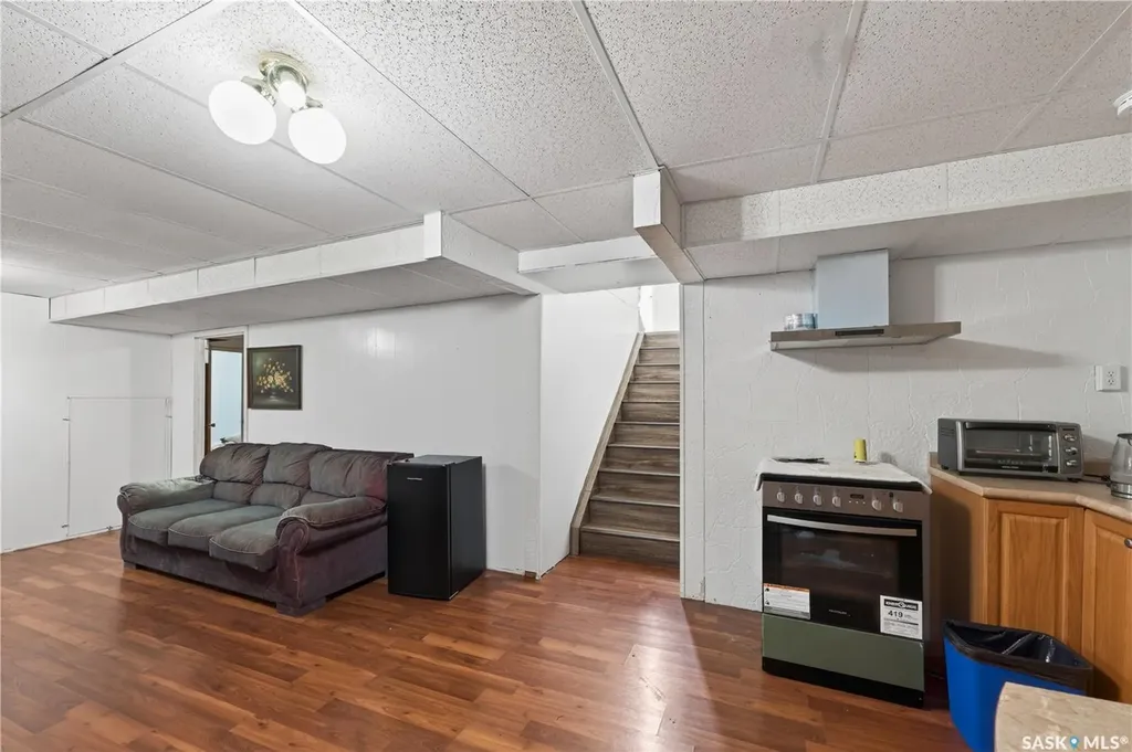 1329 Rupert Street Regina SK S4N 1V6