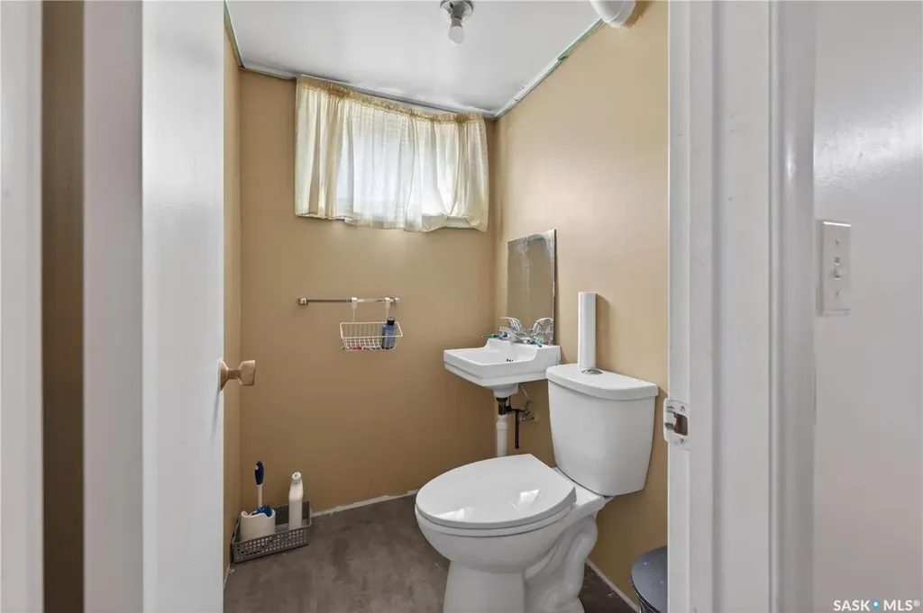 1329 Rupert Street Regina SK S4N 1V6