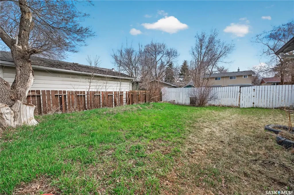 1329 Rupert Street Regina SK S4N 1V6