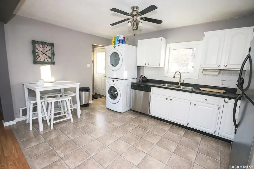 646 Albert Street Estevan SK S4A 1R6