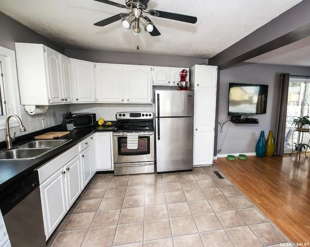 646 Albert Street Estevan SK S4A 1R6