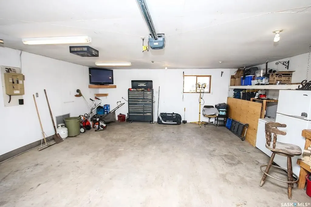 646 Albert Street Estevan SK S4A 1R6