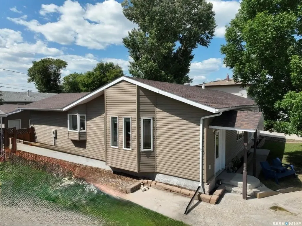 513 Hudson Street Hudson Bay SK S0E 0Y0