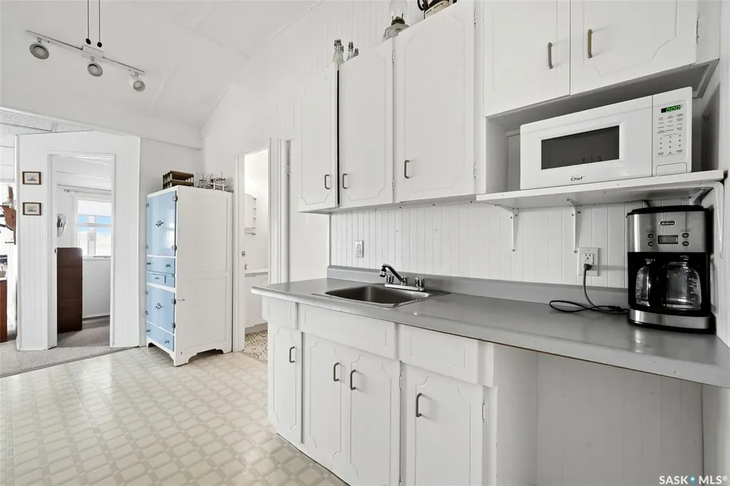 57 Sebolt Bay Lumsden Beach SK S4S 4C0