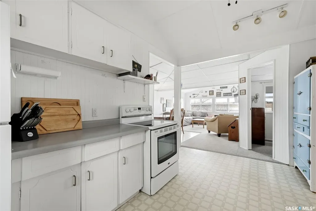 57 Sebolt Bay Lumsden Beach SK S4S 4C0