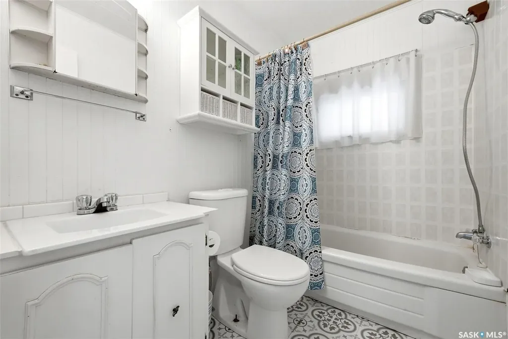 57 Sebolt Bay Lumsden Beach SK S4S 4C0