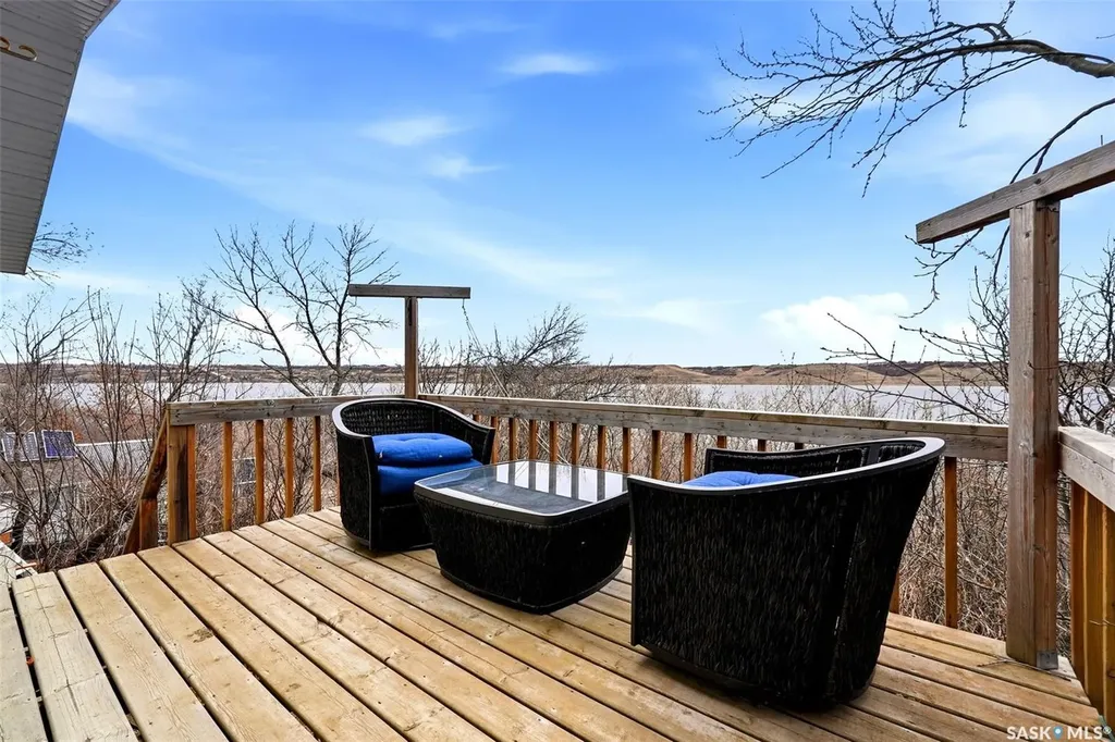 57 Sebolt Bay Lumsden Beach SK S4S 4C0