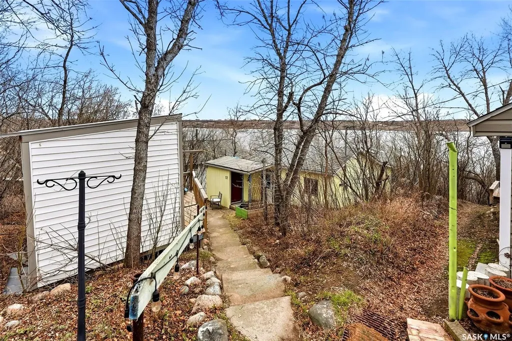 57 Sebolt Bay Lumsden Beach SK S4S 4C0
