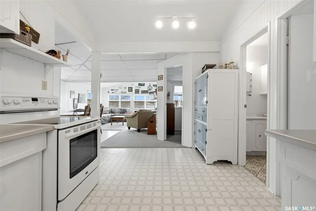57 Sebolt Bay Lumsden Beach SK S4S 4C0