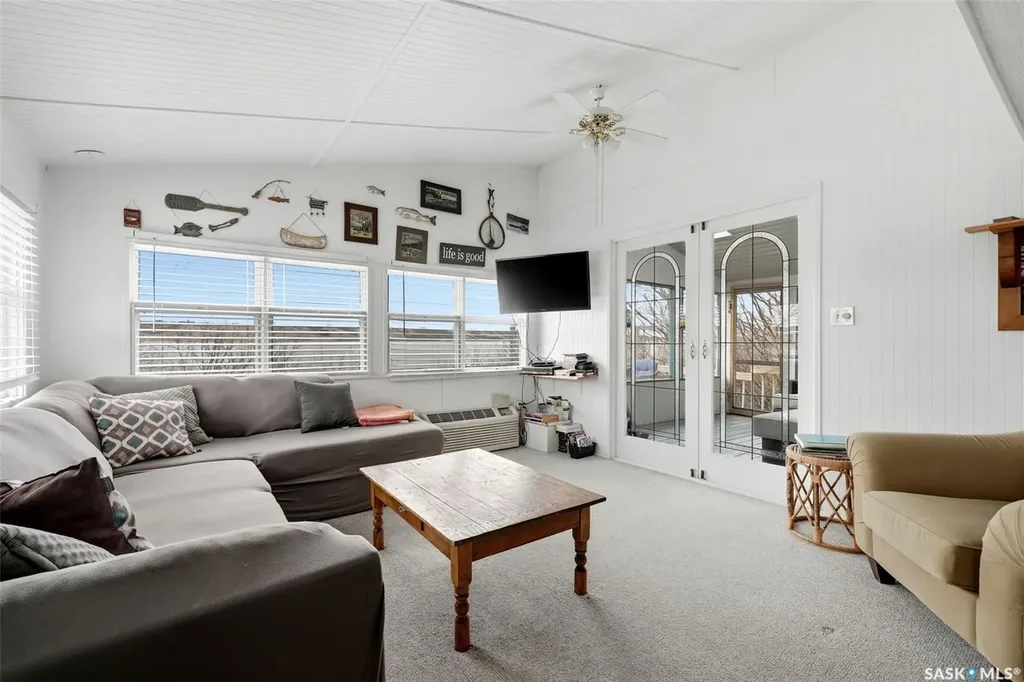 57 Sebolt Bay Lumsden Beach SK S4S 4C0