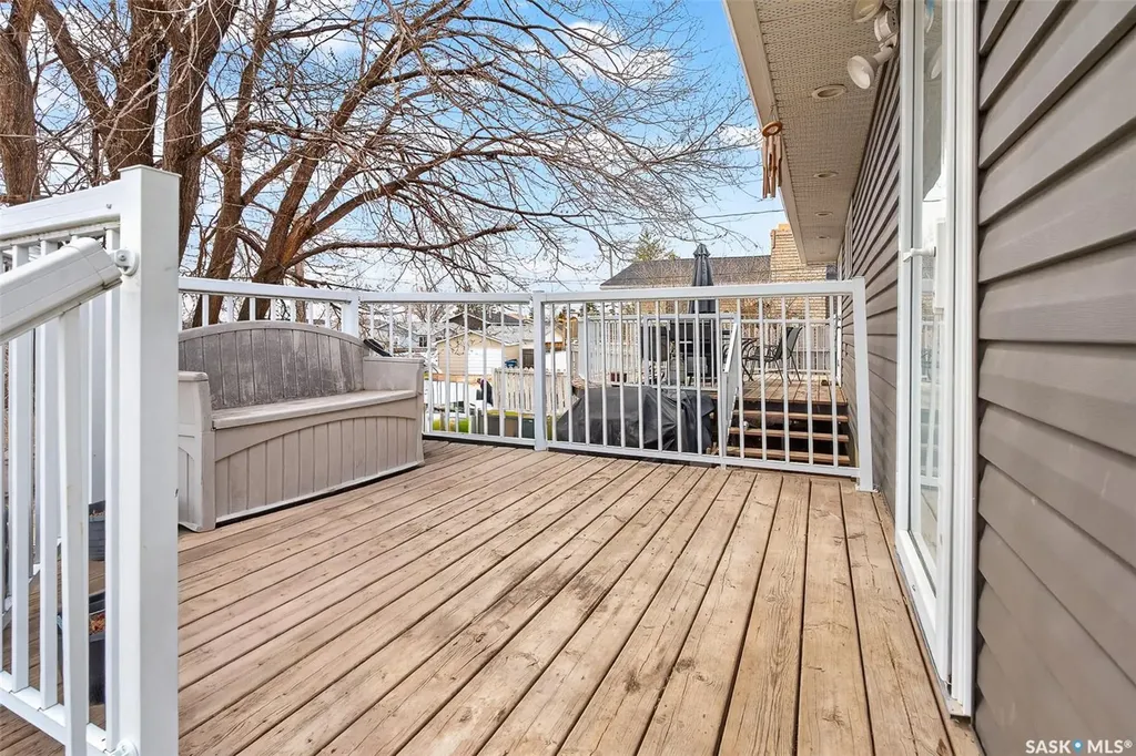 1303 Athabasca Street W Moose Jaw SK S6H 6C8