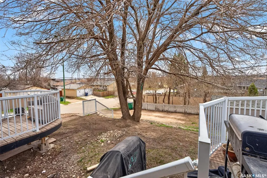 1303 Athabasca Street W Moose Jaw SK S6H 6C8
