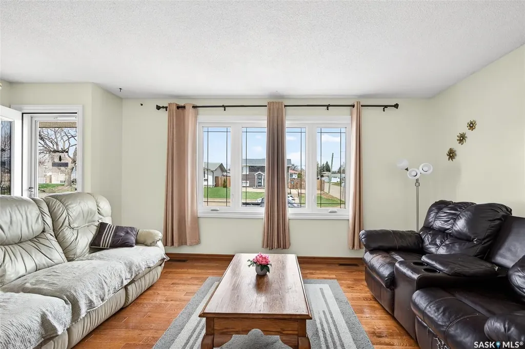 1303 Athabasca Street W Moose Jaw SK S6H 6C8
