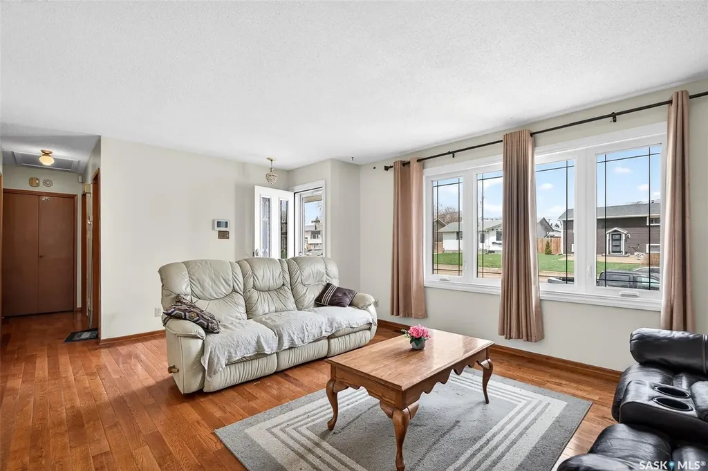 1303 Athabasca Street W Moose Jaw SK S6H 6C8