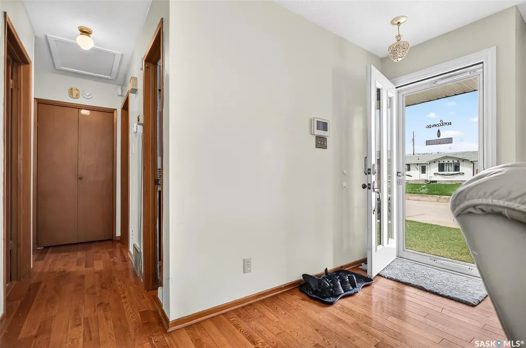 1303 Athabasca Street W Moose Jaw SK S6H 6C8