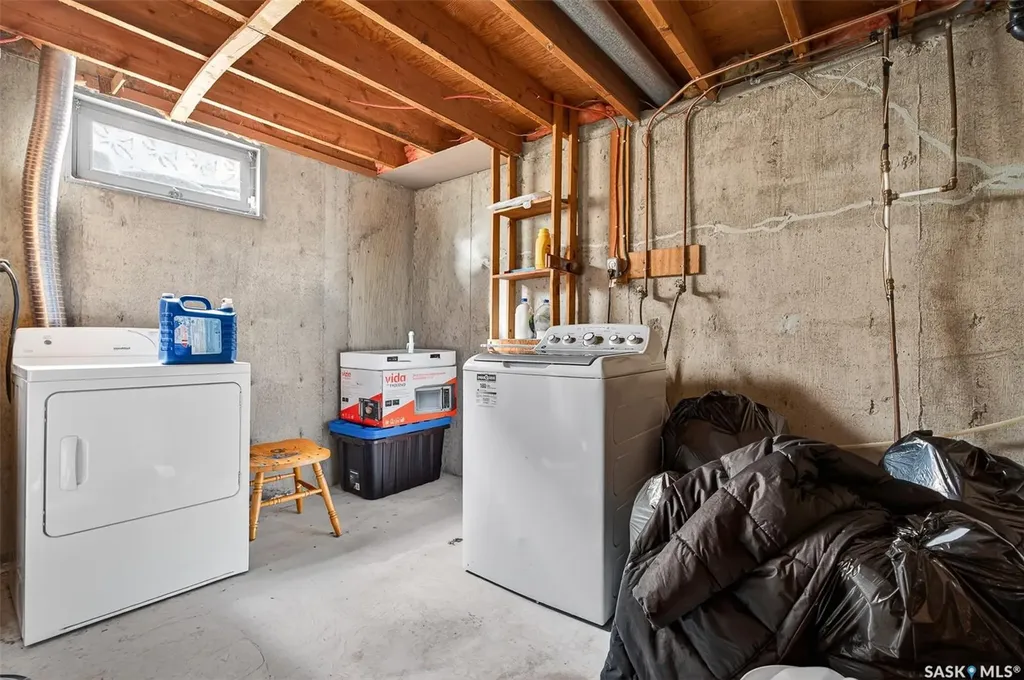 1303 Athabasca Street W Moose Jaw SK S6H 6C8