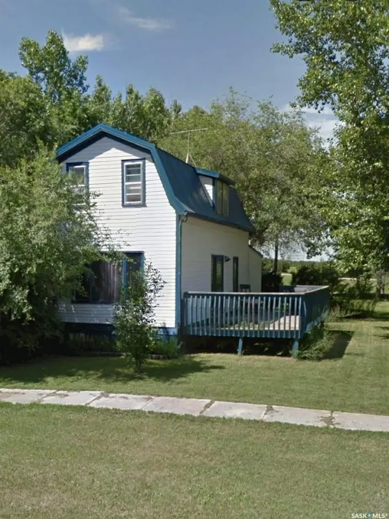 414 3rd Avenue Dodsland SK S0L 0V0