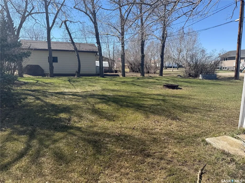 414 3rd Avenue Dodsland SK S0L 0V0