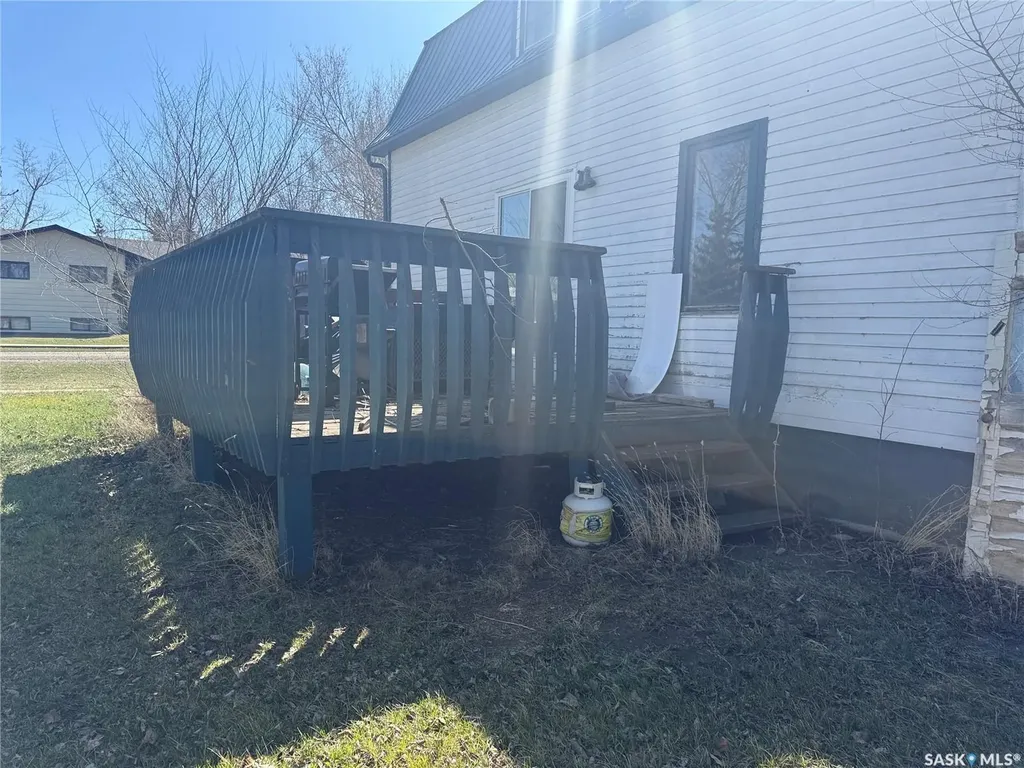414 3rd Avenue Dodsland SK S0L 0V0