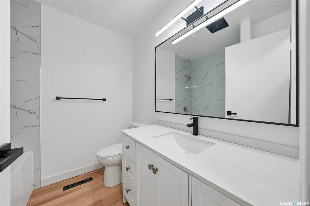 1310 East Centre Saskatoon SK S7J 3A9