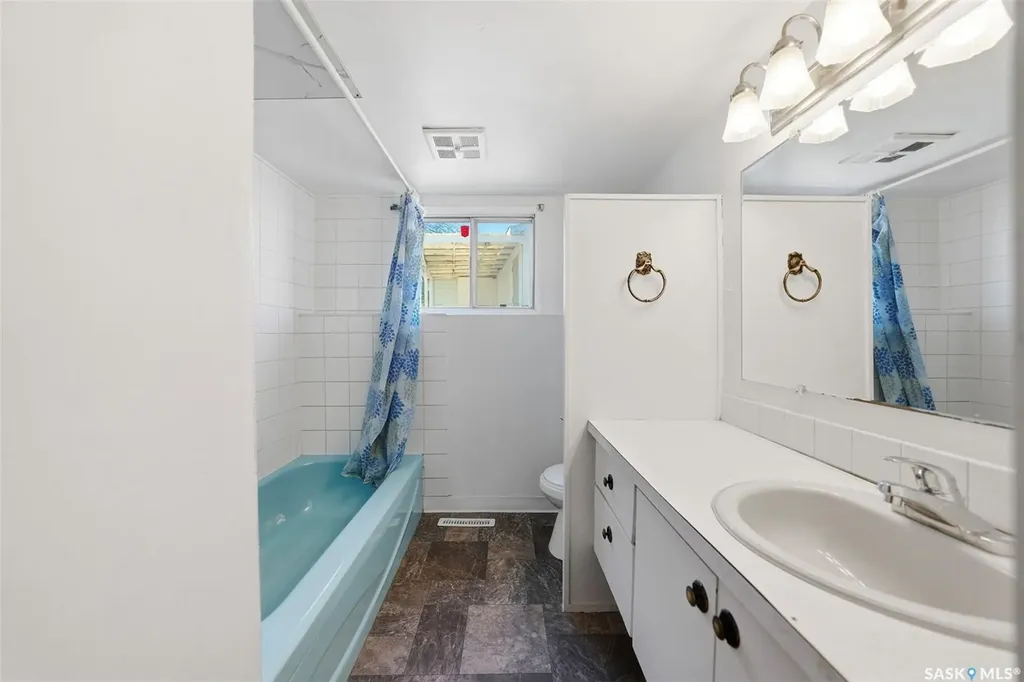 1310 East Centre Saskatoon SK S7J 3A9