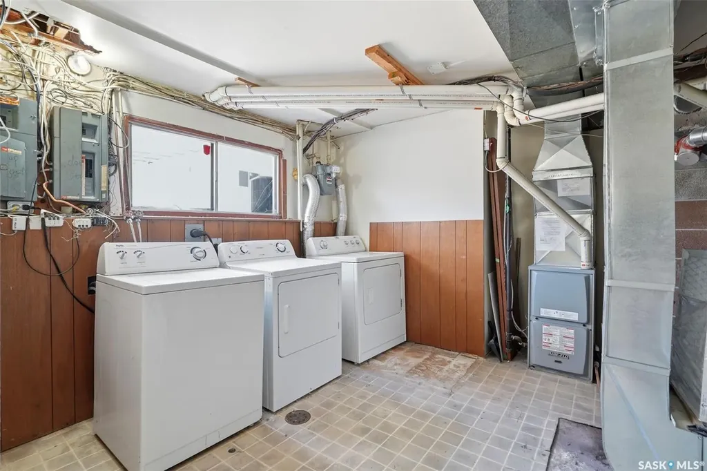 1310 East Centre Saskatoon SK S7J 3A9