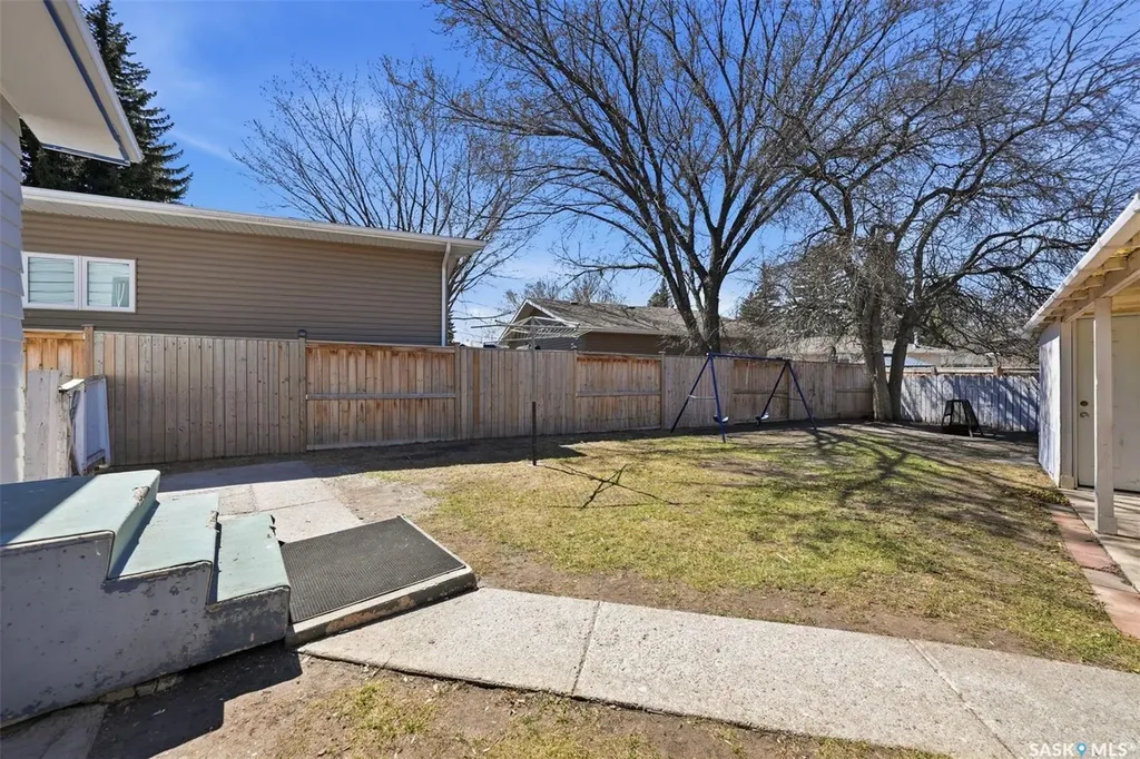 1310 East Centre Saskatoon SK S7J 3A9
