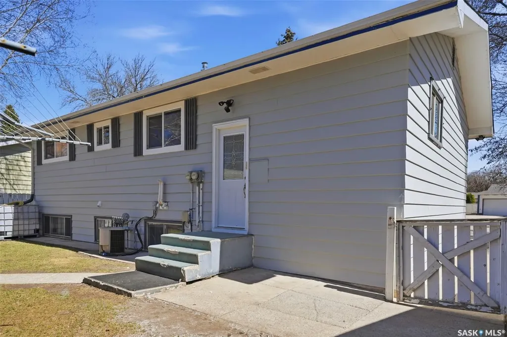 1310 East Centre Saskatoon SK S7J 3A9