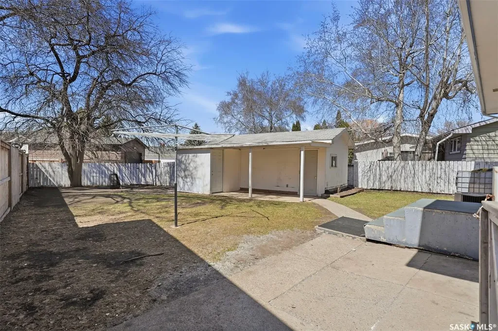 1310 East Centre Saskatoon SK S7J 3A9