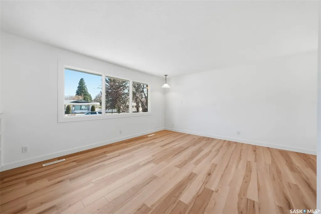 1310 East Centre Saskatoon SK S7J 3A9