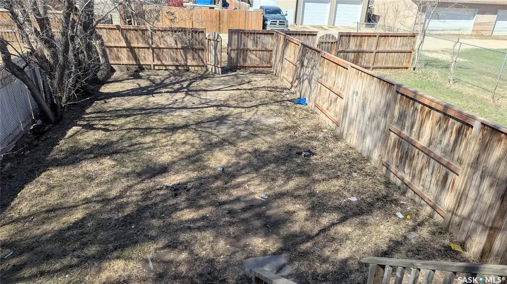 409 U Avenue S Saskatoon SK S7M 3C4