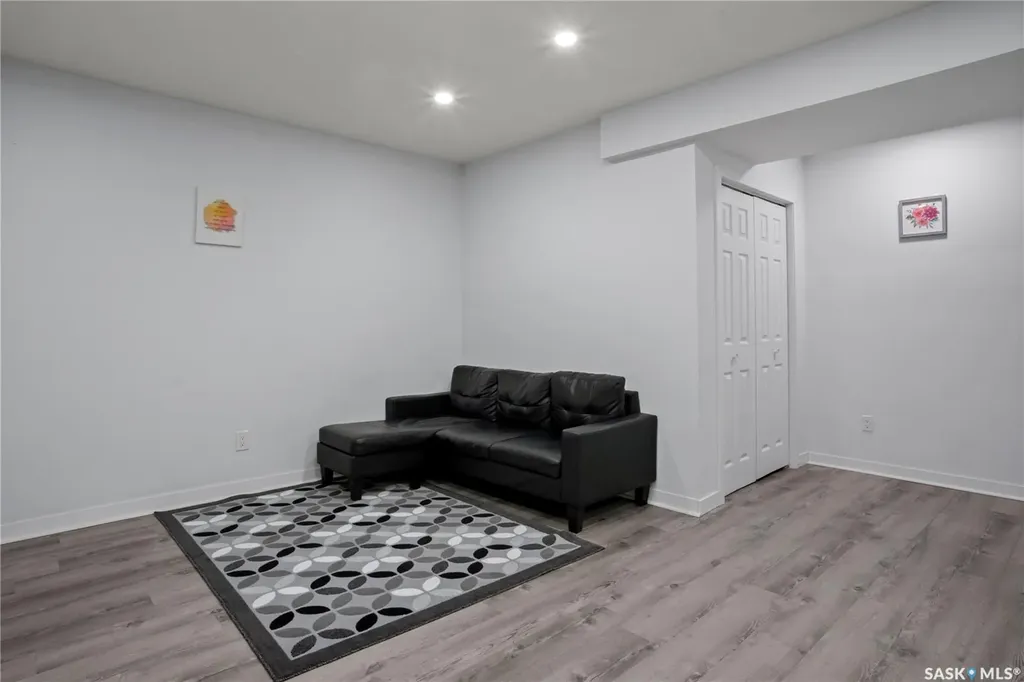5422 Whereatt Road Regina SK S4W 0K4