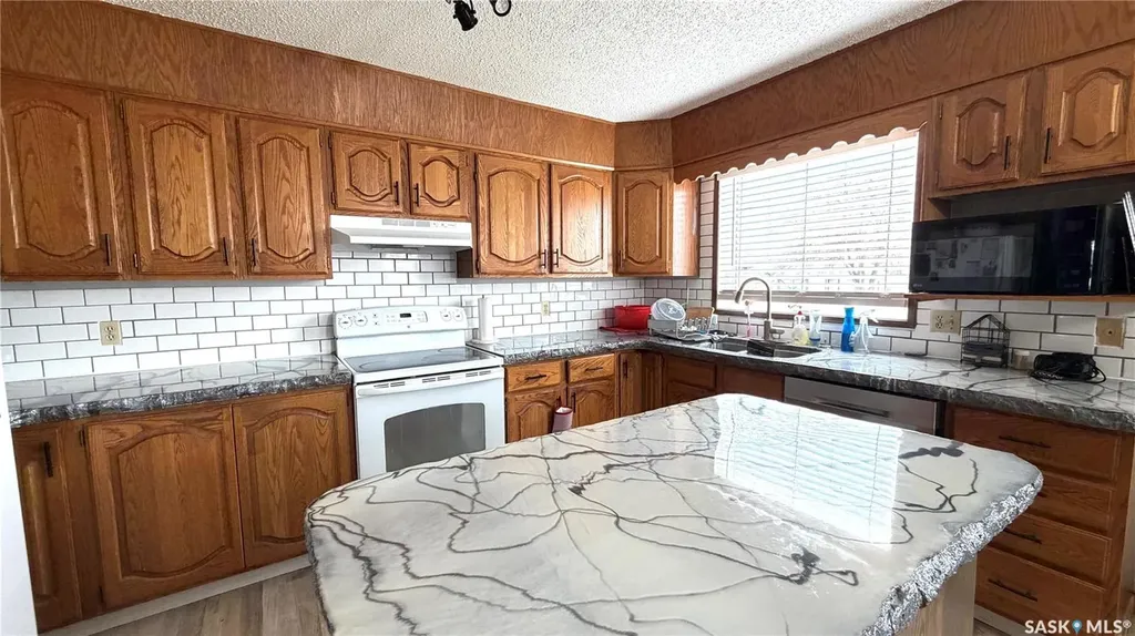 701 1st Street Hanley SK S0G 2E0