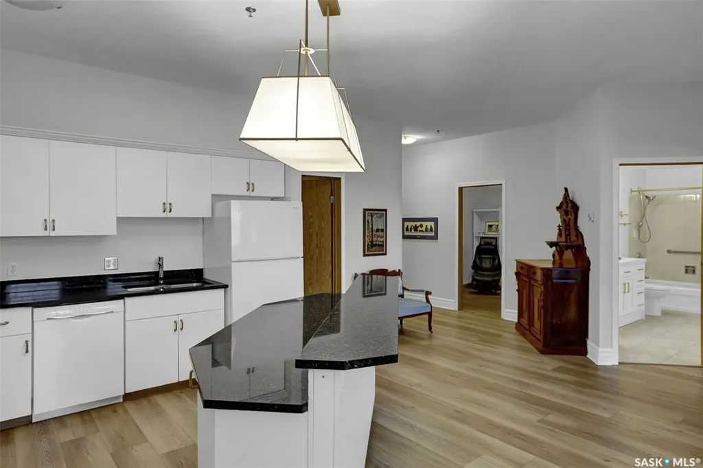 1839 Scarth Street Regina SK S4P 2G9