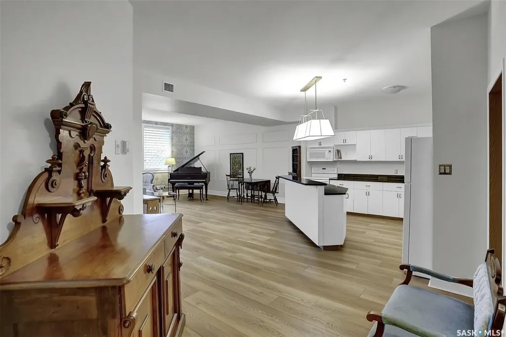 1839 Scarth Street Regina SK S4P 2G9