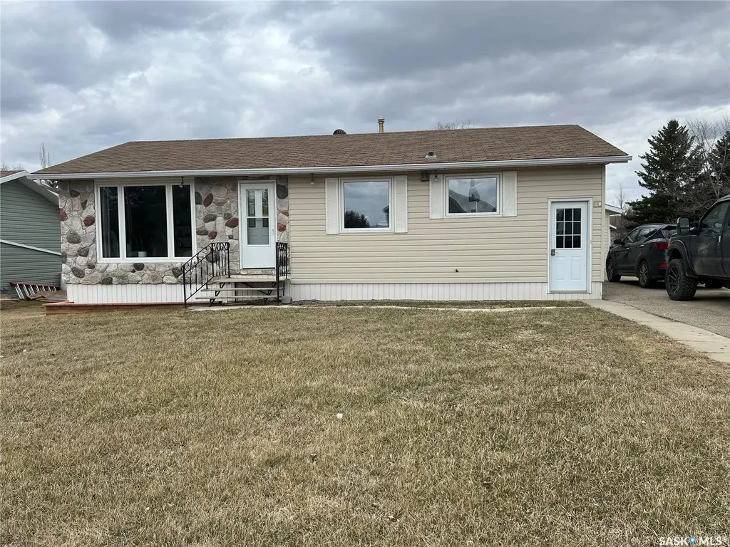 901 Thompson Street Whitewood SK S0G 5C0