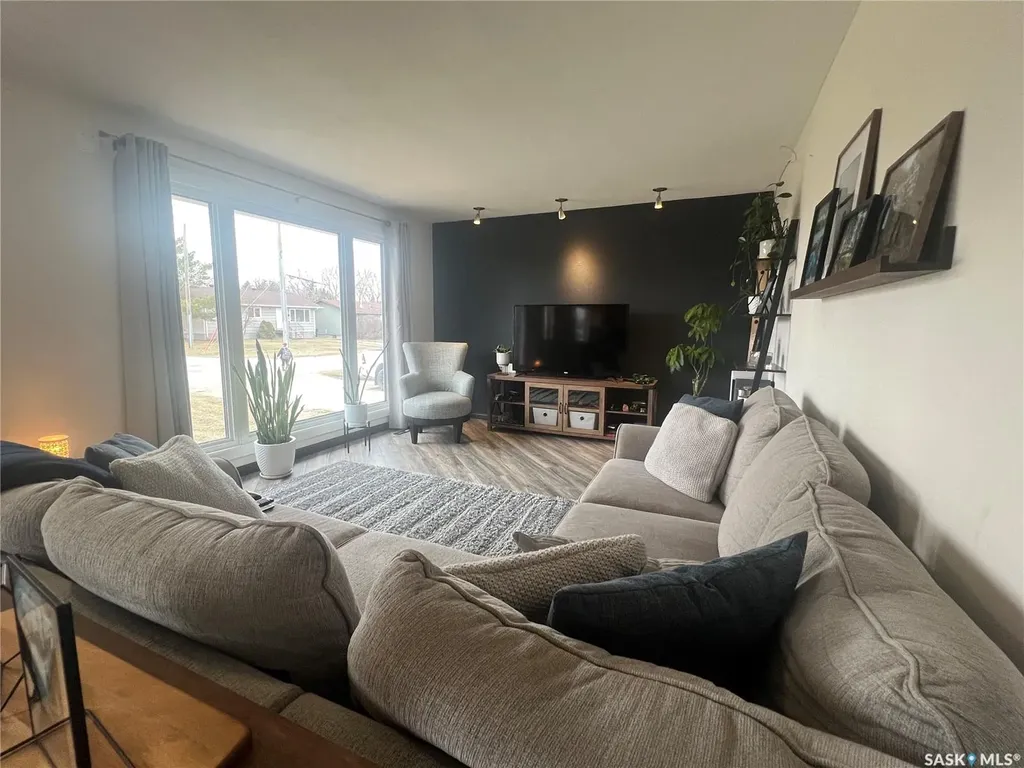 901 Thompson Street Whitewood SK S0G 5C0