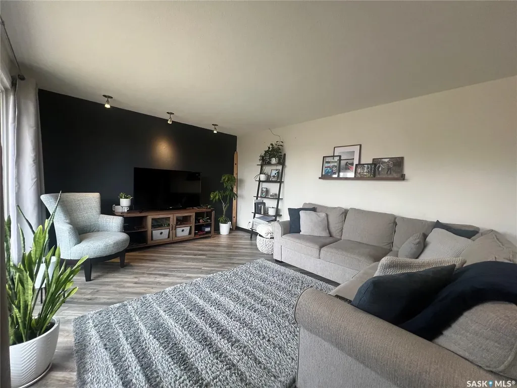 901 Thompson Street Whitewood SK S0G 5C0
