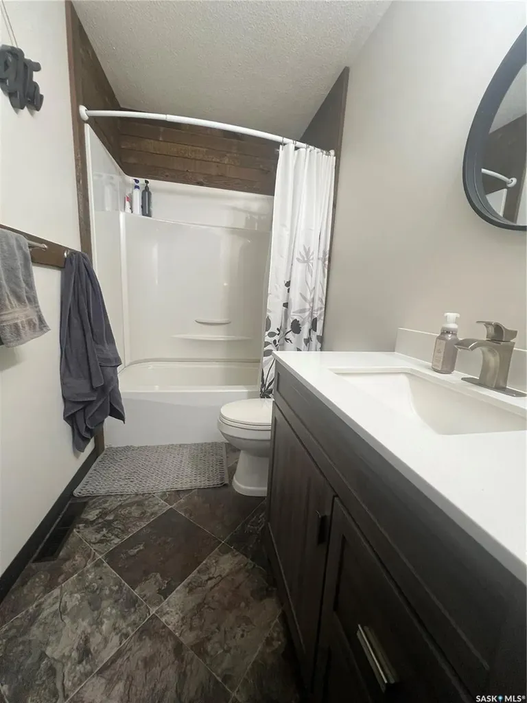 901 Thompson Street Whitewood SK S0G 5C0