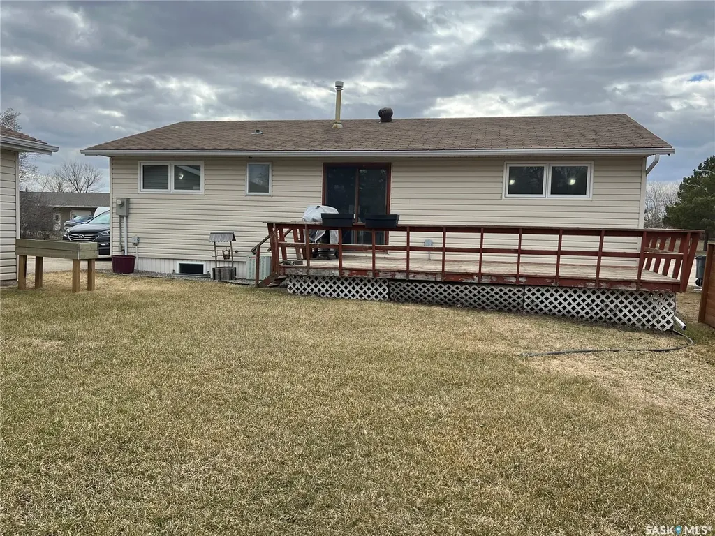 901 Thompson Street Whitewood SK S0G 5C0