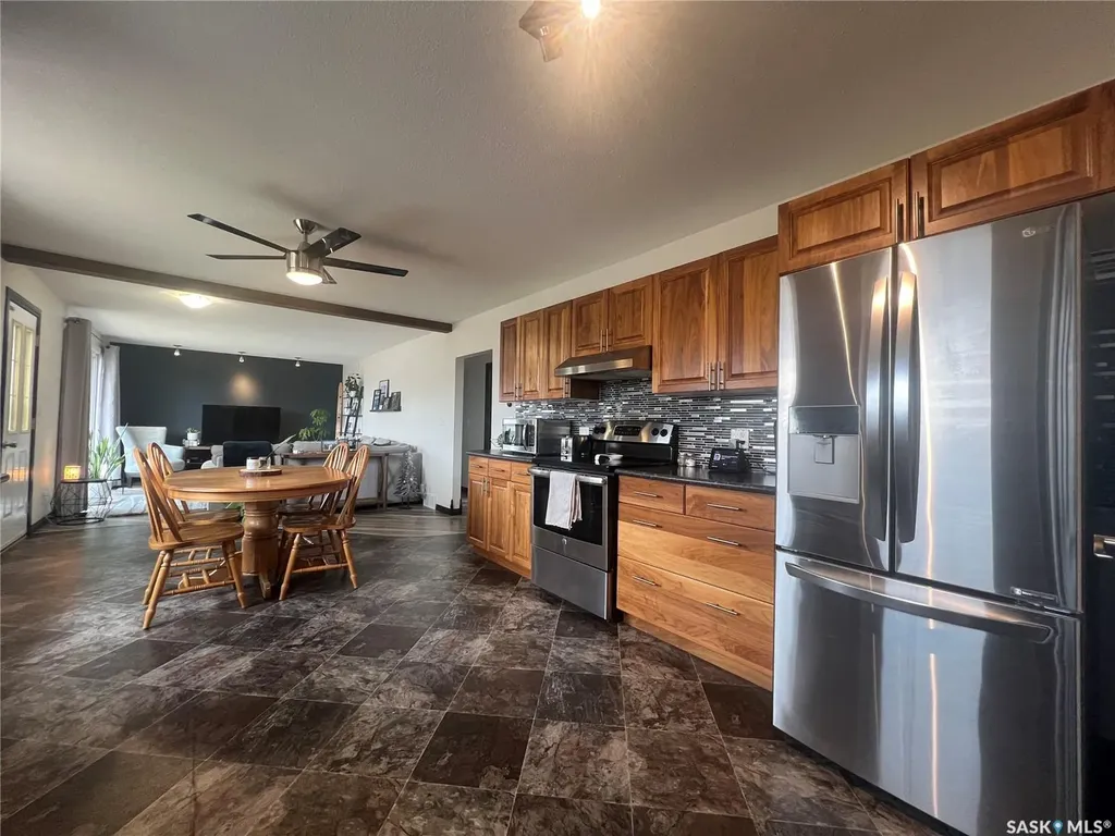 901 Thompson Street Whitewood SK S0G 5C0