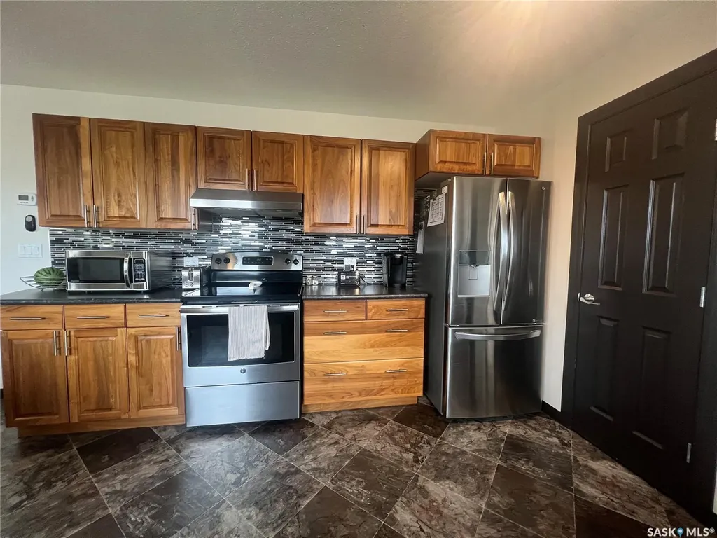 901 Thompson Street Whitewood SK S0G 5C0