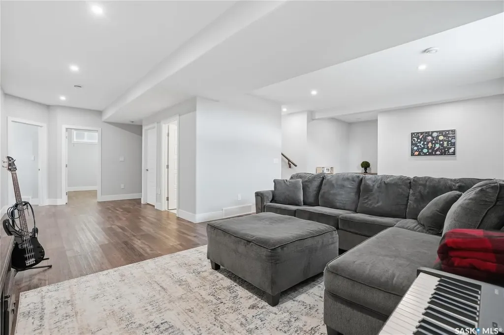 103 Flynn Manor Saskatoon SK S7V 0Z4
