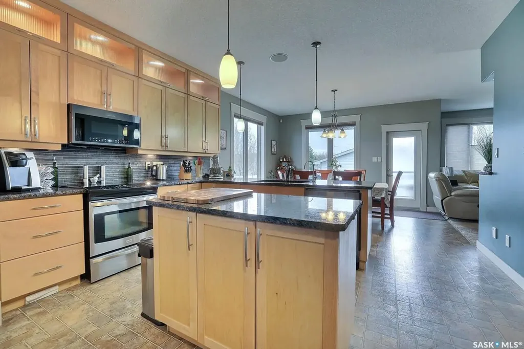 225 Willow Ridge Drive Pilot Butte SK S0G 3Z0